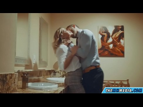 ❤️ Quando uma loira peituda o seduz em um banheiro público ❤ Porno de qualidade em nós pt-br.pornolemon.ru ☑